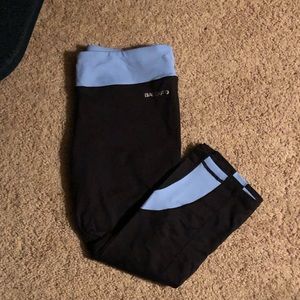 🧩Baleaf Slim Fit Capris